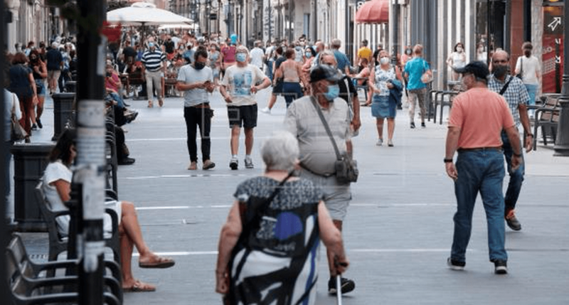 Imagen de archivo de la calle mayor de Triana de Las Palmas de Gran Canaria / EFE Ángel Medina G.